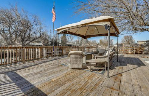 Clear Lake Gem on Canal with Dock Dogs Welcome! - Foto 29
