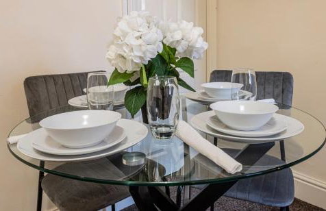 Harbour place in Newcastle under Lyme with Parking, perfect for Contractors or Alton Towers - Foto 33