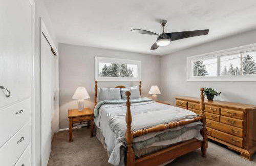 Cozy 3BR Home with BBQ Patio & Gym Near Downtown - Foto 6