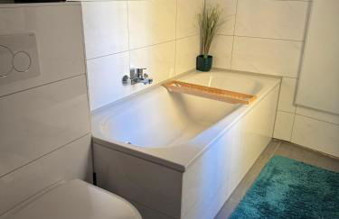 4711 Suite - Photo 7