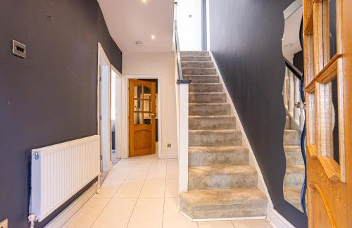 Newly Refurbed 5 Bed House for Contractors, Families & Relocation- Cosely Wolverhampton - Foto 13