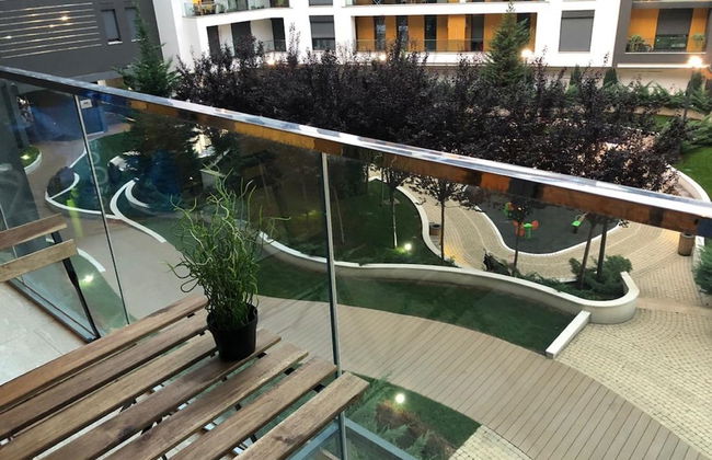 Central Garden Apartment - Photo 8