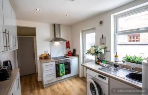 Charming 3BDR House By Homestyles Hosts Short Lets & Serviced Accommodation Hoole With Free Parking & Free WiFi - Photo 2