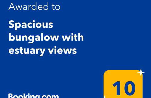 Spacious bungalow with estuary views near Llansteffan - Photo 37