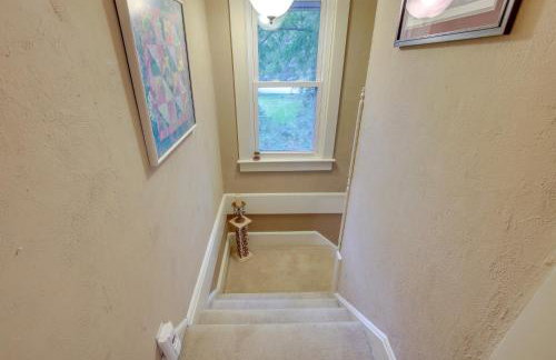 Historic Home with Sunroom - 5 Mi to Lambeau Field! - Foto 17