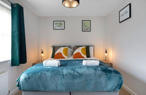 NEW! Stylish 2-Bed Home by Stay With Us, Ideal for Families, Sleeps 4! - Foto 8