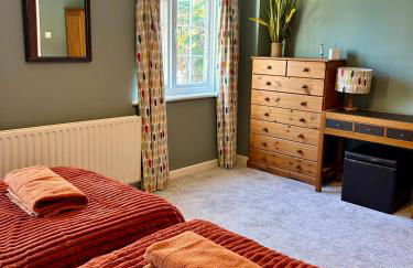 Bayfields house by the Sea, parking, garden, central location - Photo 12