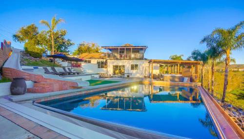 Large Pool Home on Two Acres with Views! - Foto 1