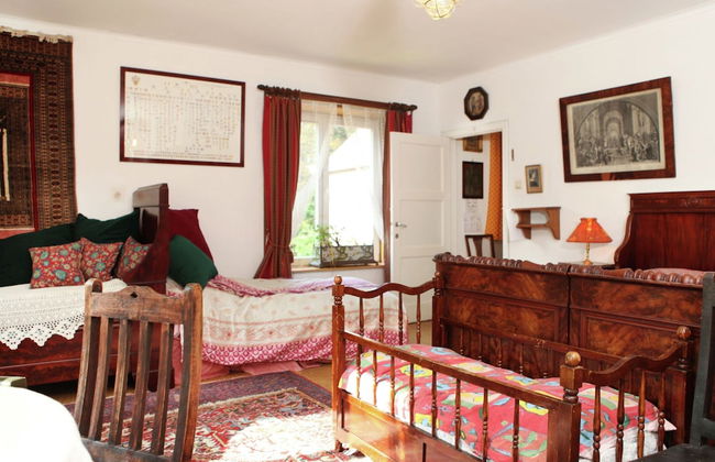 Spacious 11-bed Family Retreat - Photo 16