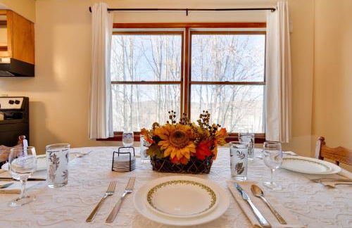 Peaceful Horseheads Hideaway with Deck and Yard! - Foto 9