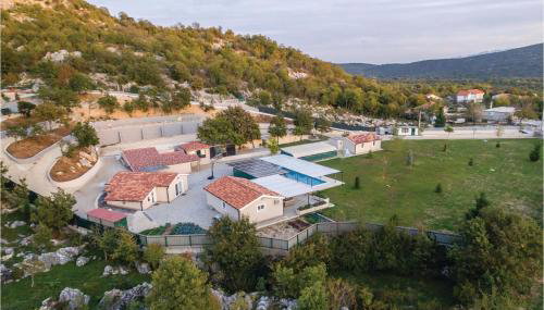 4 Bedroom Stunning Home In Neoric - Foto 2