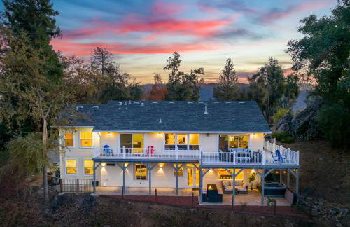 Yosemite Bass Lake VIEWS, 2 Homes, Games, Hot Tub - Foto 10