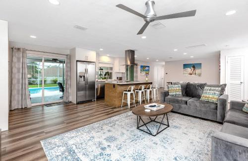 Modern Home, Heated Pool, Close to Beaches! - Foto 12