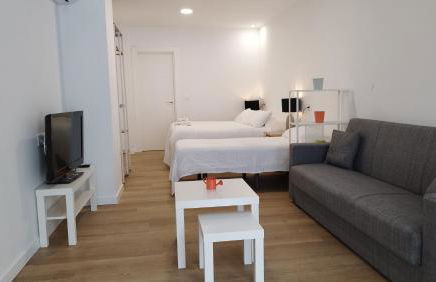 Apartamentos y estudios EL CENTRO - Foto 11