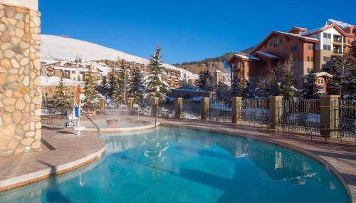 Stellar Location with Hot Tub Pool Steam Room & Gym Acces - Foto 2