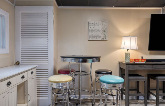 Hyannis 10min to Asheville Firepit Ping Pong - Foto 21