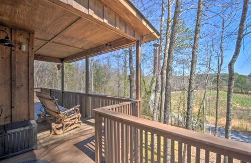 Helen Cabin with Deck and Hot Tub Less Than half Mi to Main St - Foto 26