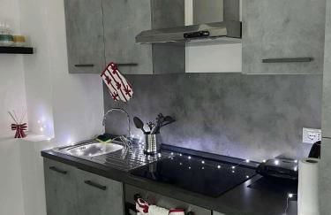 De Mio's Apartment - Photo 50