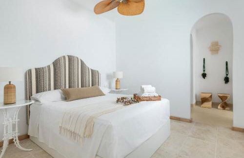 Casa nueva con piscina privada y solárium - Photo 25