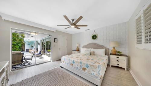 Tropical Villa Retreat with Private Pool & Peaceful Backyard - Stylish Escape in a Tranquil Residential Area - Foto 2