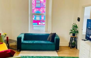 Cozy Cottage - Photo 1