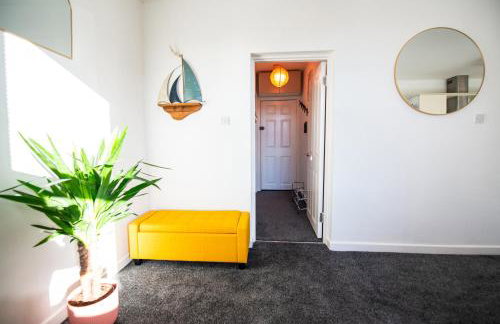 Seaside Home with Parking Near Tolcarne Beach - Foto 18