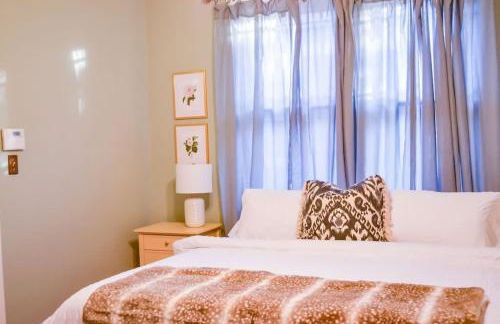 Modern & Centrally Located Stay at Calypso Dreams - Foto 52