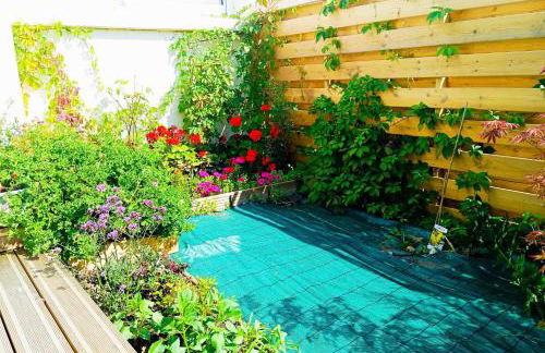 Superbe T3 terrasse et jardin centre bourg - Photo 17