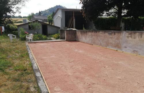 Grand gite 14 personnes ,cour ,salle de jeux, proche du village , commerces - Photo 7