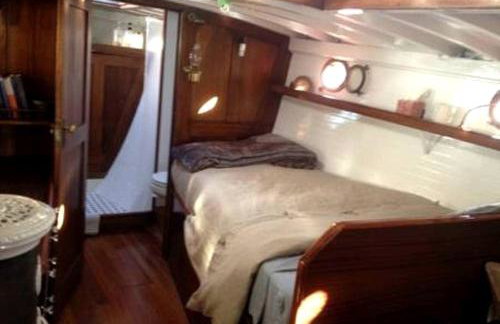 Fabulous Yacht Rental for a Unique Glamping Getaway in Bay Area, California - Foto 3