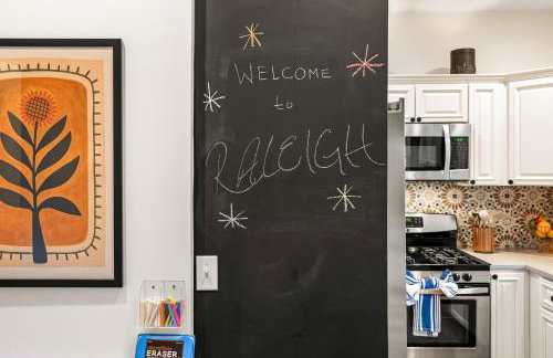 3BD plus 1BD Tiny Home - Outdoor Movie & Yard Fun - Foto 19