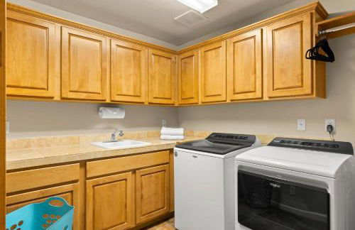 The Debonair Derby by PaseoHomesAZ with Heated Pool - Foto 15