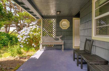 Beach Pines Bungalow by Avantstay Classic Cottage Steps to the Beach w/ Private Yard - Foto 38