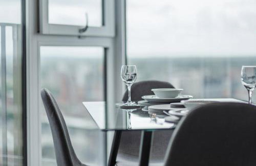 Stylish 2 BDR Apartment By Torr Property Group Short Lets & Serviced Accommodation With Free WiFi Central Manchester - Foto 16