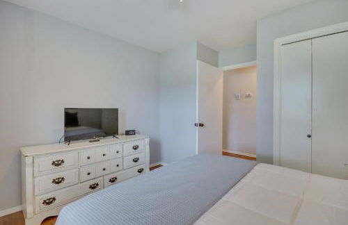 Yard and 15 Boat Slip Waterfront Grove Getaway - Foto 18