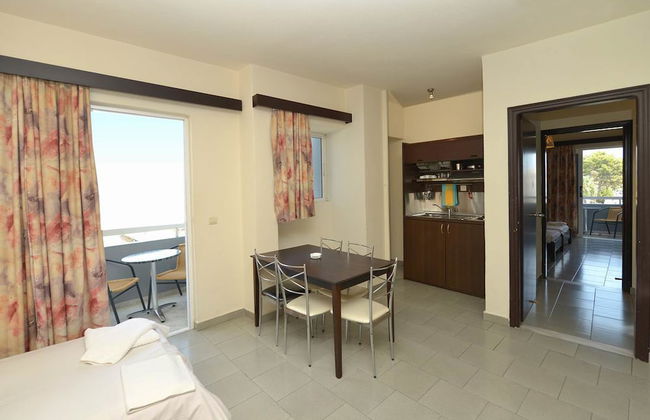 Ialysos City Hotel - Photo 15