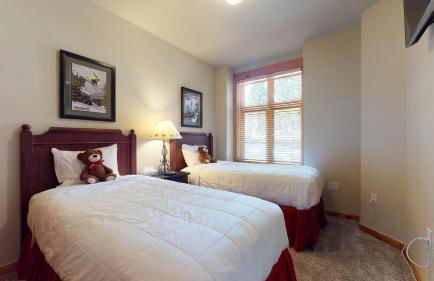 Solstice 11 Amazing Location on Golf Course, Heated Garage, Private Washer Dryer condo - Photo 26