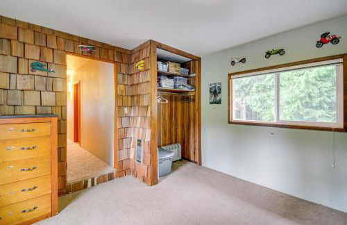 Cozy Washington Retreat with Deck, Walk to Beach! - Foto 24