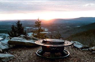 Breathtaking Tree House with Jacuzzi and Lofted Interior in Georgia - Foto 31
