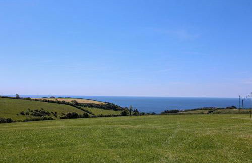 The Old Wagon House views over the fields and sea - Foto 4