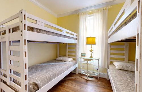 Luxury cottage with pools & multiple decks, 1/2 block to beach - Foto 23