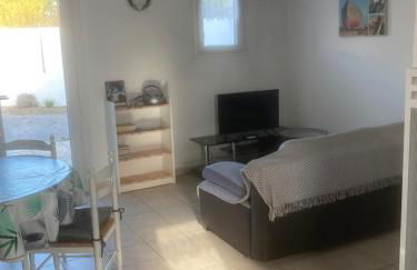 Petite maison à proximité commerces et plage - Foto 7