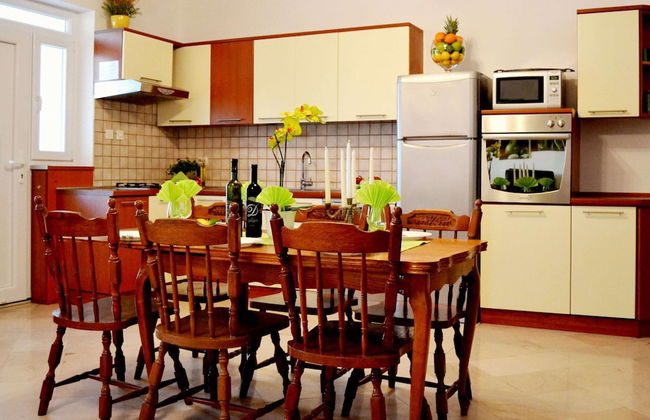 Apartments Lina - Two Bedroom Apartment With Terrace - Foto 5