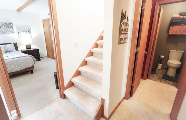 Lookout Lodge An Extraordinary Escape for 10! - Photo 9