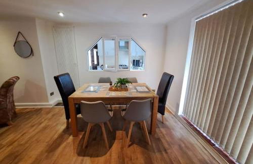 City Centre Semi-Detached-House - Foto 19