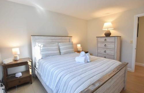 Sunroom Spacious Deck 8 Mins to Mayflower Beach - Foto 14