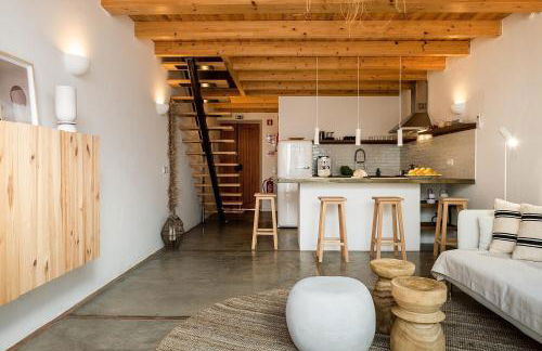 BnB Homes Modern Cozy Townhouse with 2 bedrooms and patio in the Old Town - Photo 4