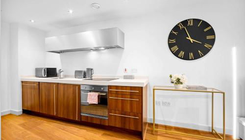 Stylish Apartment - City Centre - Secure Parking - Fast Wifi - Balcony 279O - Foto 5, stove