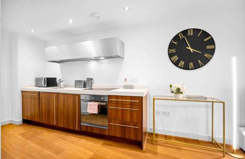 Stylish Apartment - City Centre - Secure Parking - Fast Wifi - Balcony 279O - Foto 5