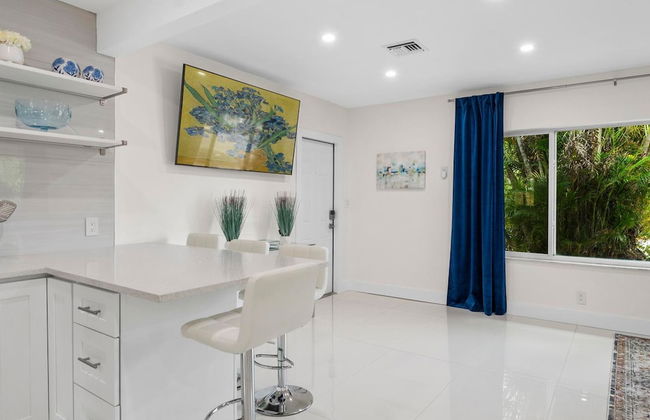 Uhost AI Stylish 1BR Bright Space w Patio - Foto 8